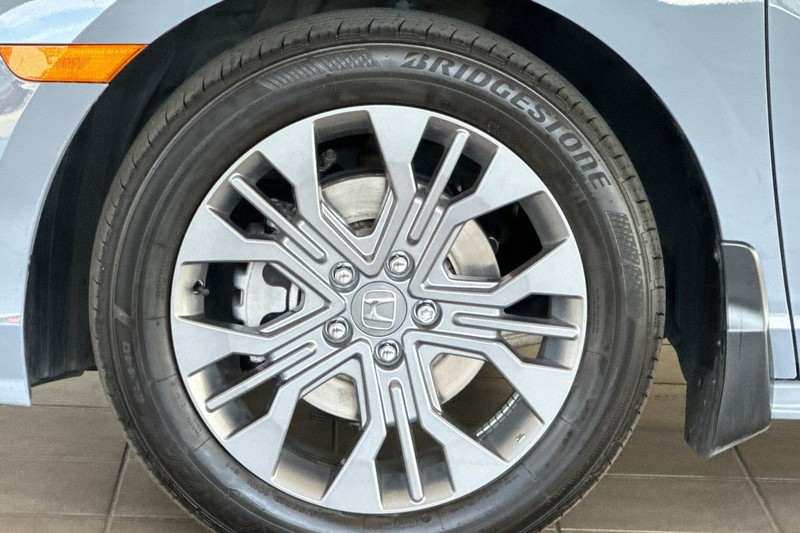 Honda Odyssey Vehicle Full-screen Gallery Image 29