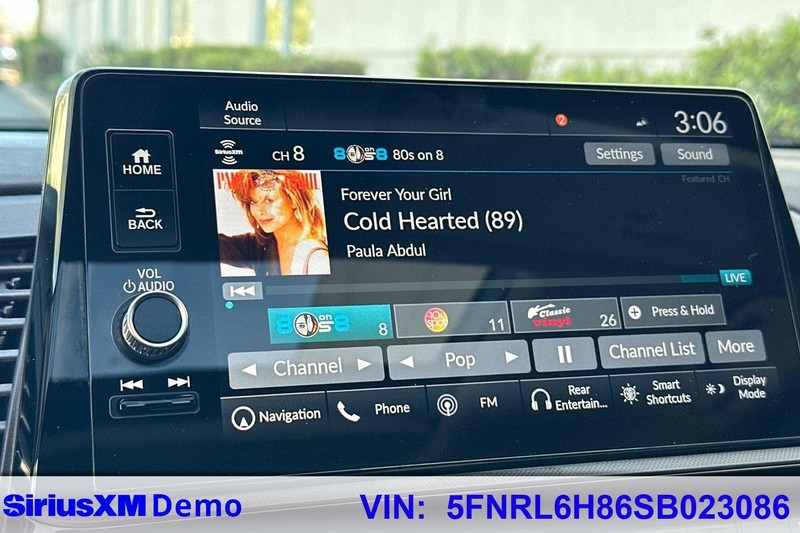 Honda Odyssey Vehicle Full-screen Gallery Image 31