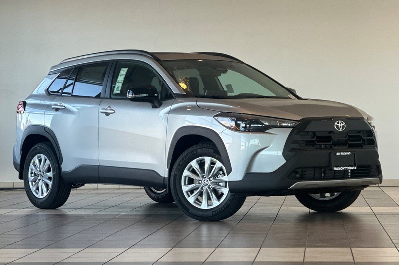 Toyota Corolla Cross Vehicle Full-screen Gallery Image 02