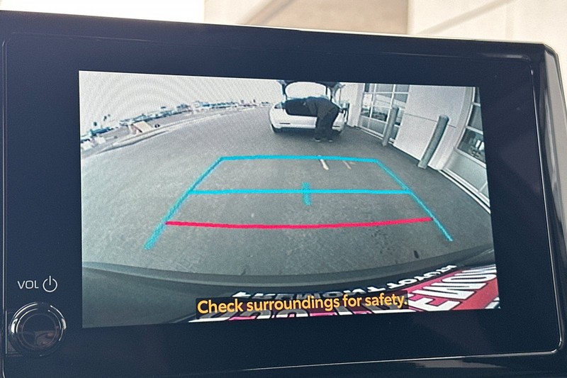 Toyota Corolla Cross Vehicle Full-screen Gallery Image 19