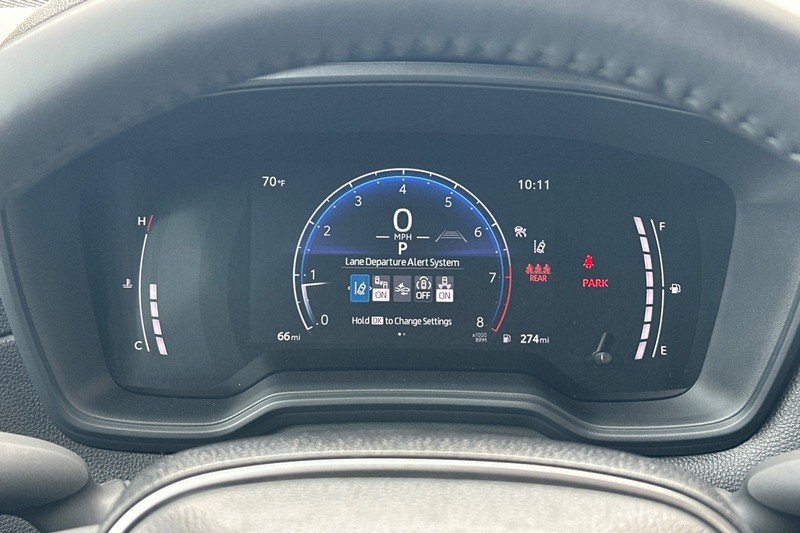 Toyota Corolla Cross Vehicle Full-screen Gallery Image 24