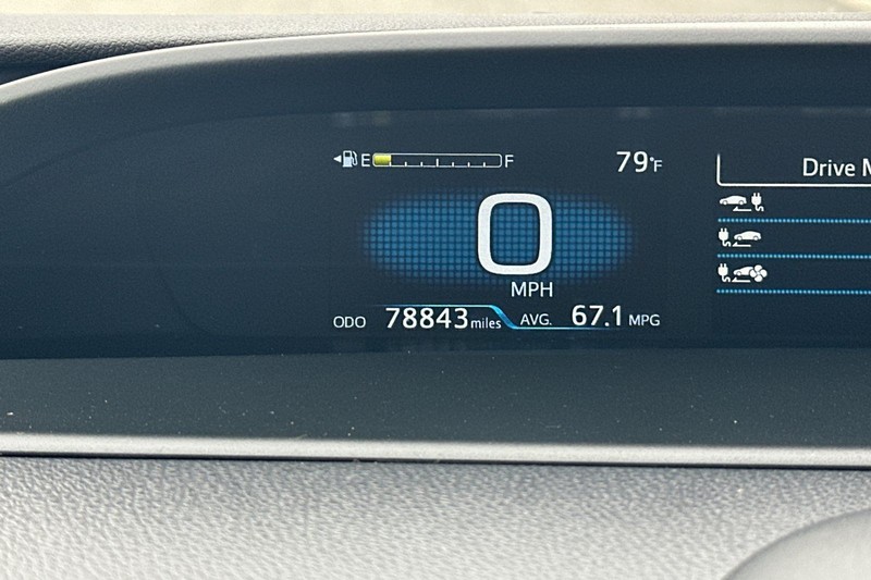 Toyota Prius Prime Vehicle Full-screen Gallery Image 26
