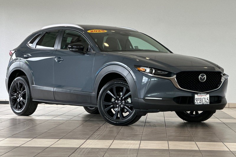 Mazda CX-30 Vehicle Full-screen Gallery Image 02