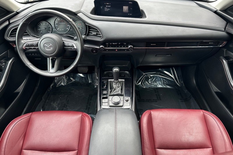 Mazda CX-30 Vehicle Full-screen Gallery Image 13