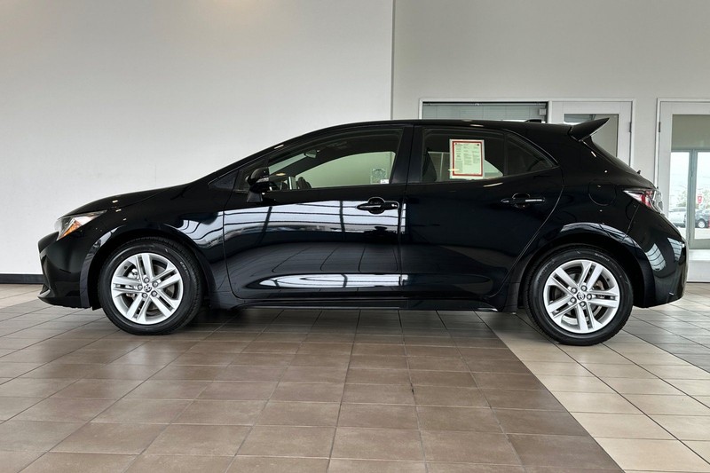 Toyota Corolla Hatchback Vehicle Full-screen Gallery Image 07