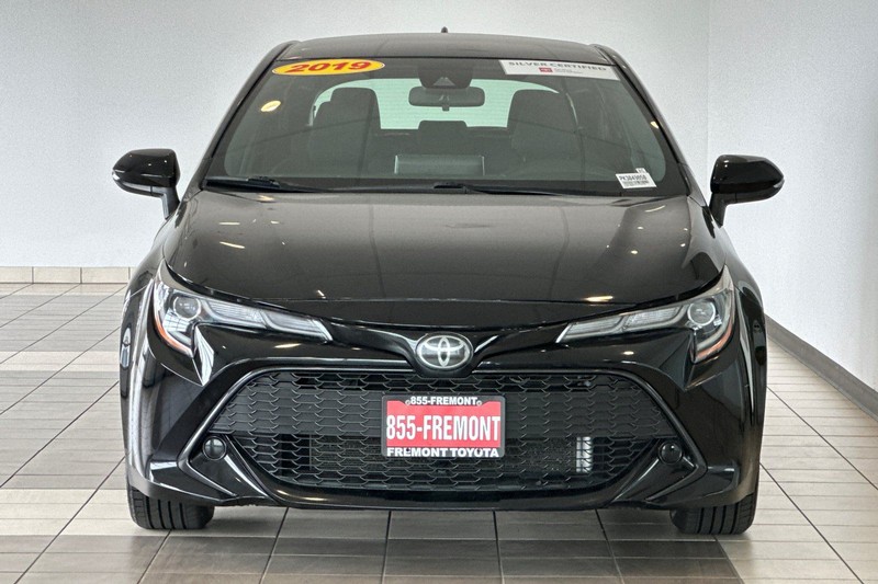 Toyota Corolla Hatchback Vehicle Full-screen Gallery Image 09