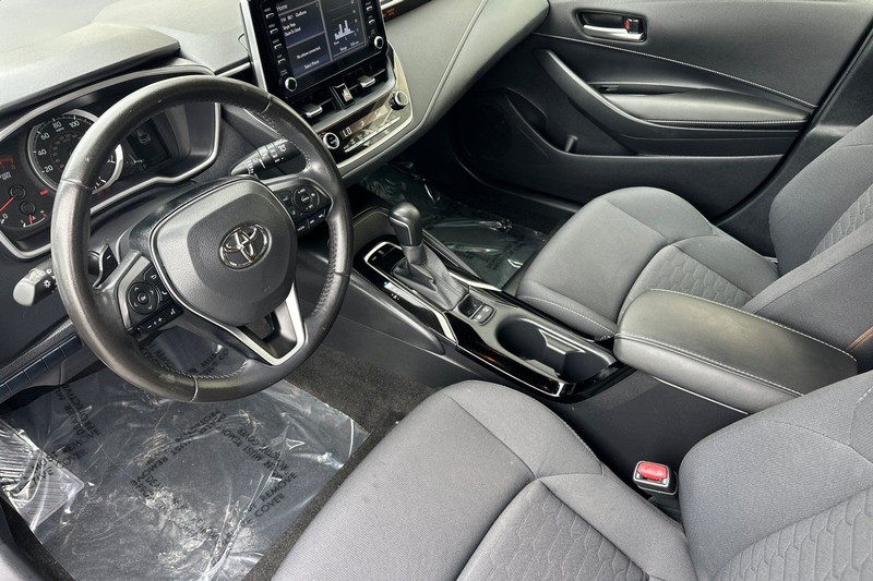 Toyota Corolla Hatchback Vehicle Full-screen Gallery Image 10