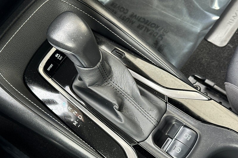 Toyota Corolla Hatchback Vehicle Full-screen Gallery Image 20