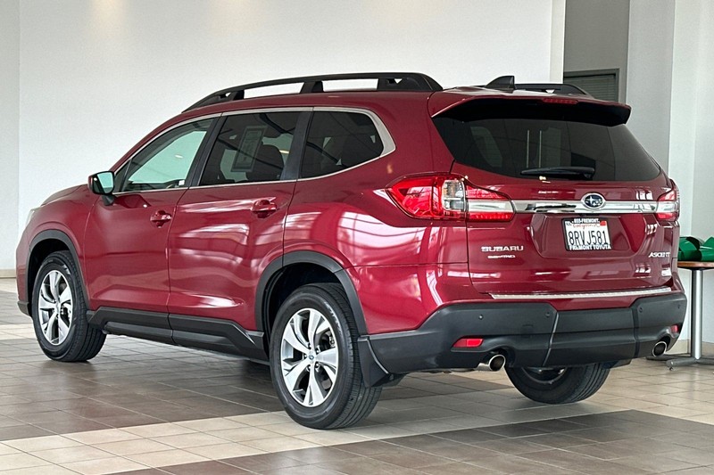 Subaru Ascent Vehicle Full-screen Gallery Image 06