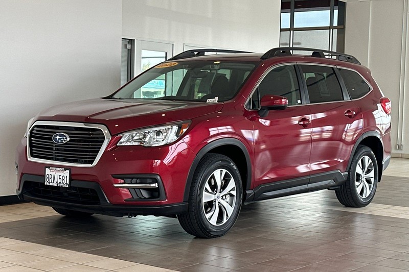 Subaru Ascent Vehicle Full-screen Gallery Image 08