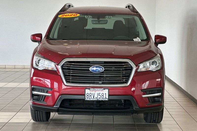 Subaru Ascent Vehicle Full-screen Gallery Image 09