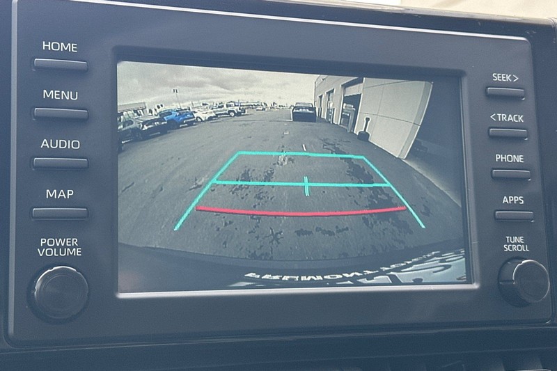 Toyota RAV4 Vehicle Full-screen Gallery Image 19