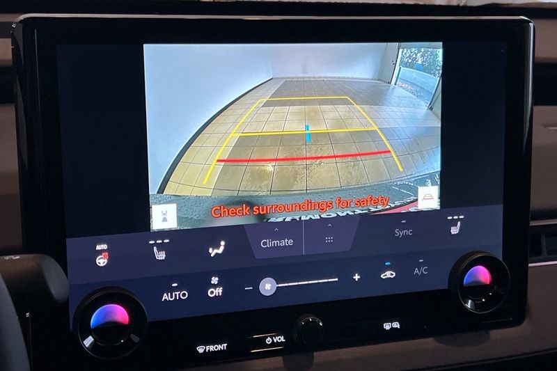 Toyota bZ Vehicle Full-screen Gallery Image 17