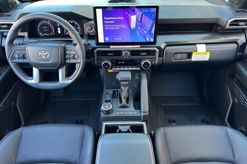 Toyota 4Runner i-FORCE MAX Hybrid Vehicle Full-screen Gallery Image 11