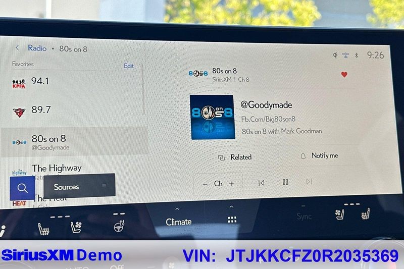 Lexus NX Vehicle Full-screen Gallery Image 29
