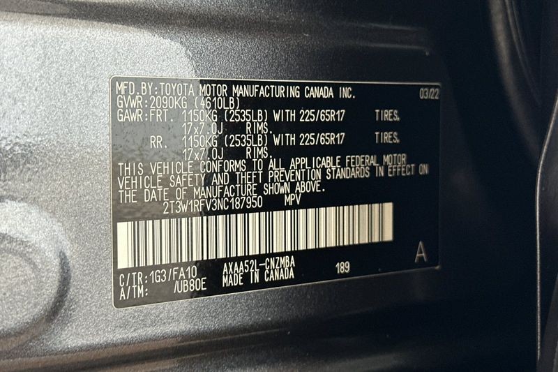 Toyota RAV4 Vehicle Full-screen Gallery Image 29