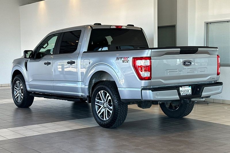 Ford F-150 Vehicle Full-screen Gallery Image 06