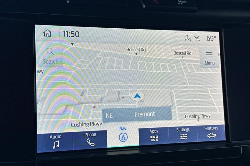 Ford F-150 Vehicle Full-screen Gallery Image 18