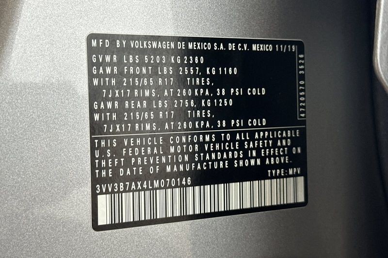 Volkswagen Tiguan Vehicle Full-screen Gallery Image 30