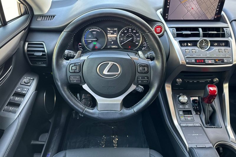 Lexus NX Vehicle Full-screen Gallery Image 14