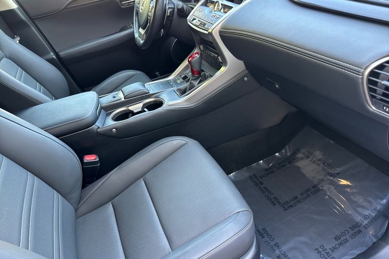 Lexus NX Vehicle Full-screen Gallery Image 16