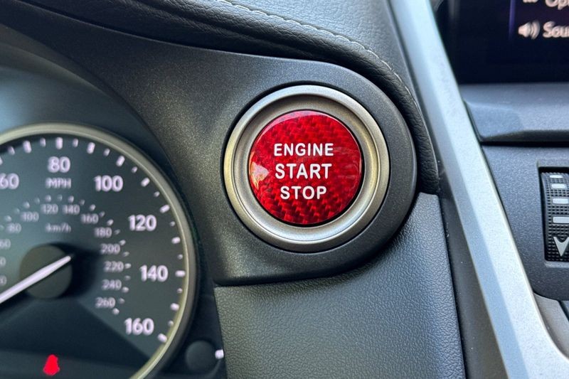 Lexus NX Vehicle Full-screen Gallery Image 23