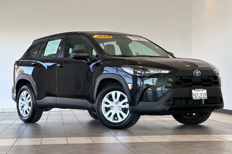 Toyota Corolla Cross Vehicle Full-screen Gallery Image 02