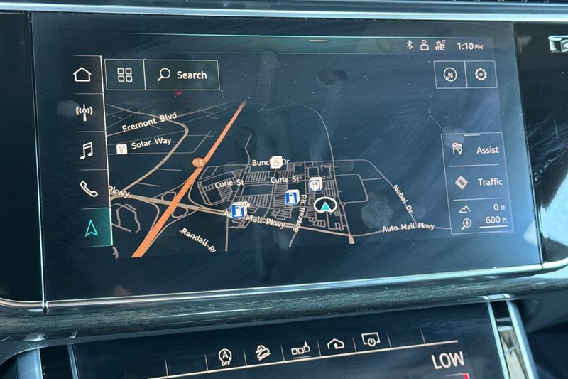 Audi Q8 Vehicle Full-screen Gallery Image 19