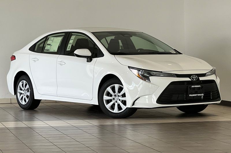 Toyota Corolla Vehicle Full-screen Gallery Image 02