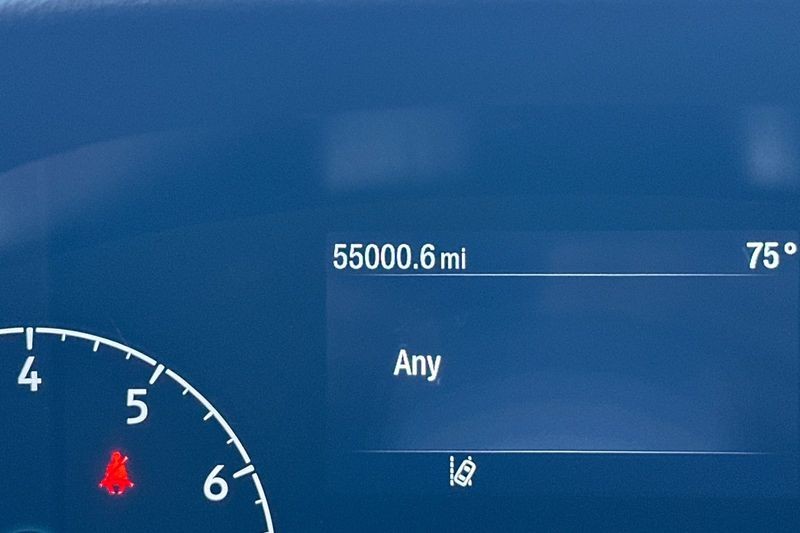 Ford Transit Passenger Wagon Vehicle Full-screen Gallery Image 26