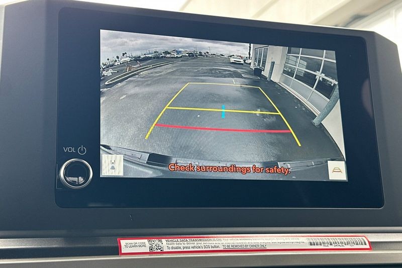 Toyota Tacoma 4WD Vehicle Full-screen Gallery Image 19