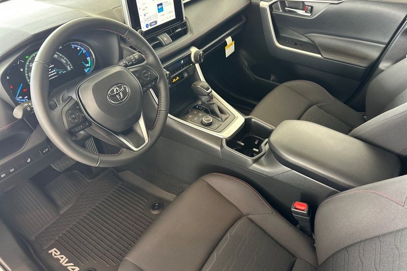 Toyota RAV4 Plug-In Hybrid Vehicle Full-screen Gallery Image 10