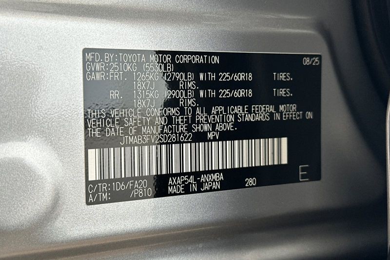 Toyota RAV4 Plug-In Hybrid Vehicle Full-screen Gallery Image 30