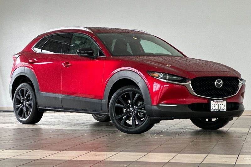 Mazda CX-30 Vehicle Full-screen Gallery Image 02
