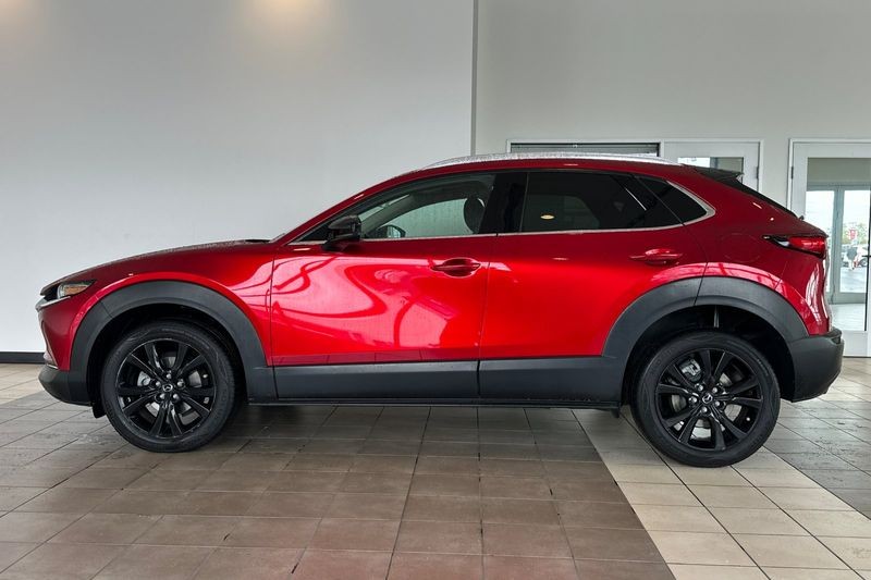 Mazda CX-30 Vehicle Full-screen Gallery Image 07