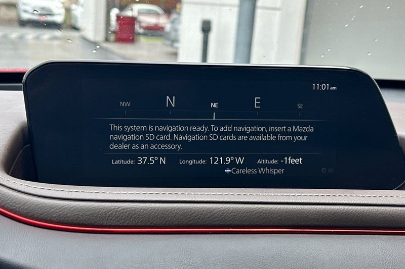 Mazda CX-30 Vehicle Full-screen Gallery Image 19