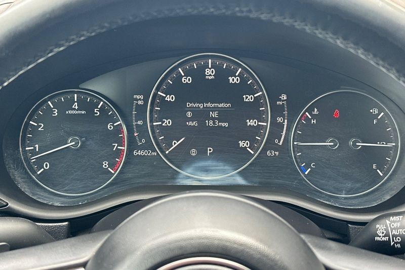 Mazda CX-30 Vehicle Full-screen Gallery Image 25