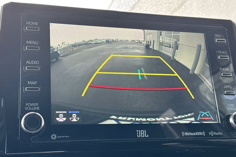 Toyota Corolla Cross Vehicle Full-screen Gallery Image 19