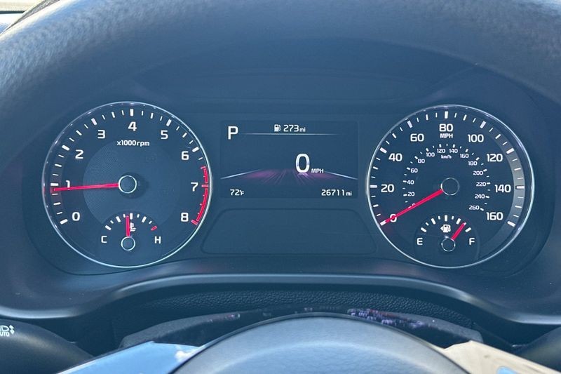 Kia Forte Vehicle Full-screen Gallery Image 22