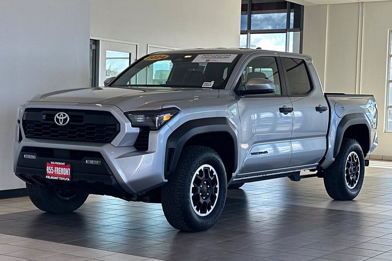 Toyota Tacoma 4WD Vehicle Full-screen Gallery Image 08