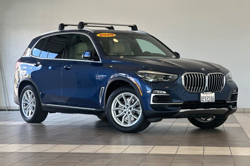 BMW X5 Vehicle Full-screen Gallery Image 02