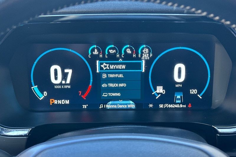 Ford F-150 Vehicle Full-screen Gallery Image 24