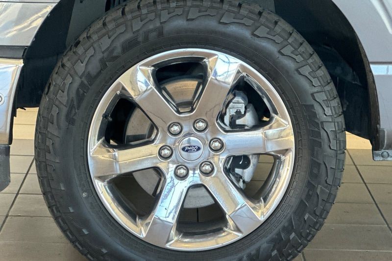 Ford F-150 Vehicle Full-screen Gallery Image 26