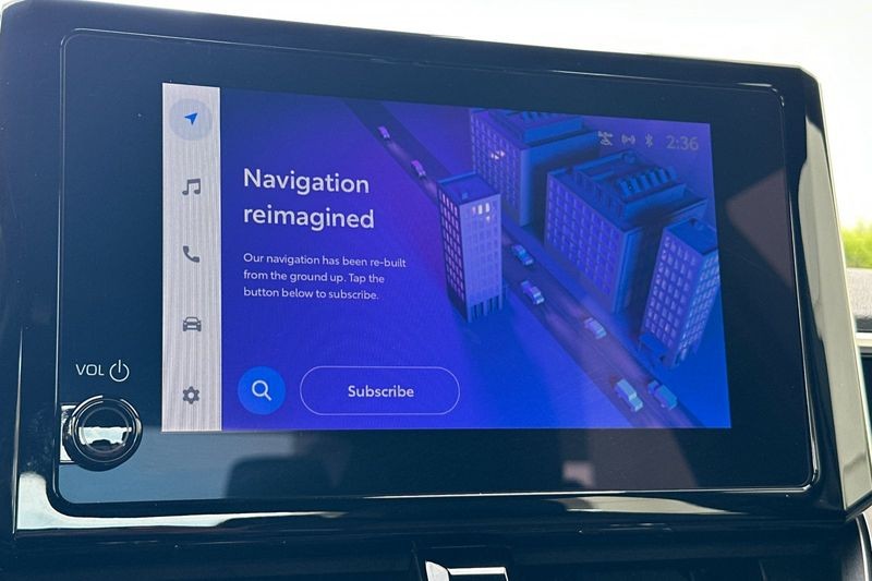 Toyota Corolla Vehicle Full-screen Gallery Image 18