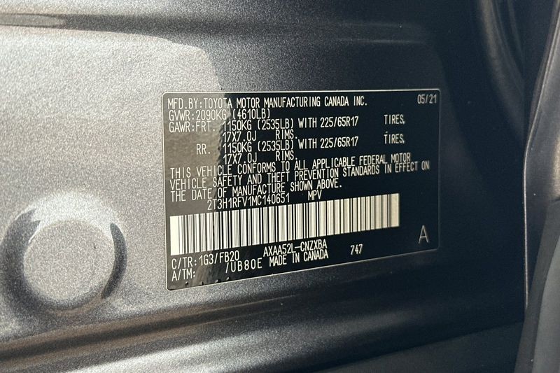 Toyota RAV4 Vehicle Full-screen Gallery Image 28