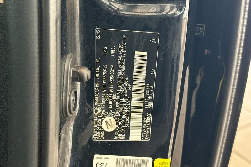 Toyota Sienna Vehicle Full-screen Gallery Image 29