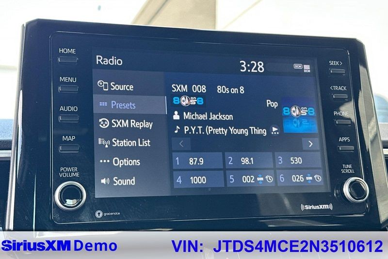 Toyota Corolla Vehicle Full-screen Gallery Image 26