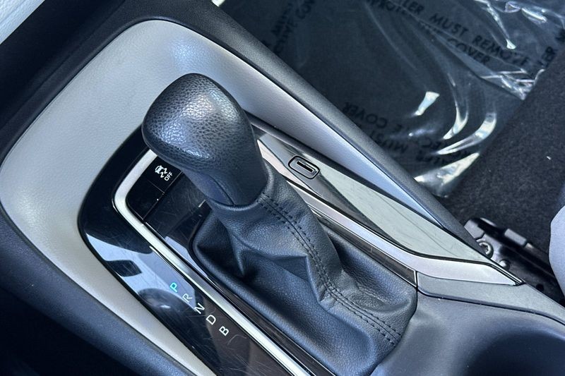 Toyota Corolla Vehicle Full-screen Gallery Image 21