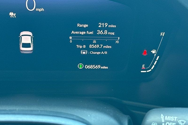 Honda Accord Sedan Vehicle Full-screen Gallery Image 24