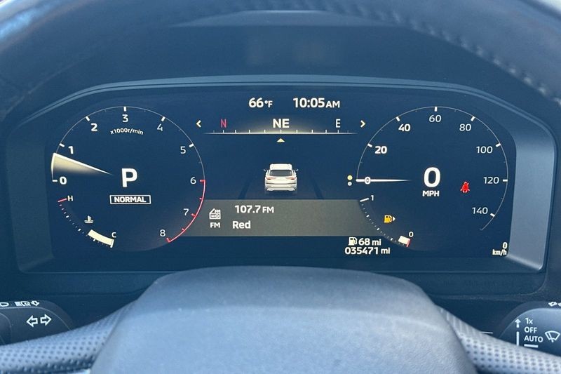 Mitsubishi Outlander Vehicle Full-screen Gallery Image 26